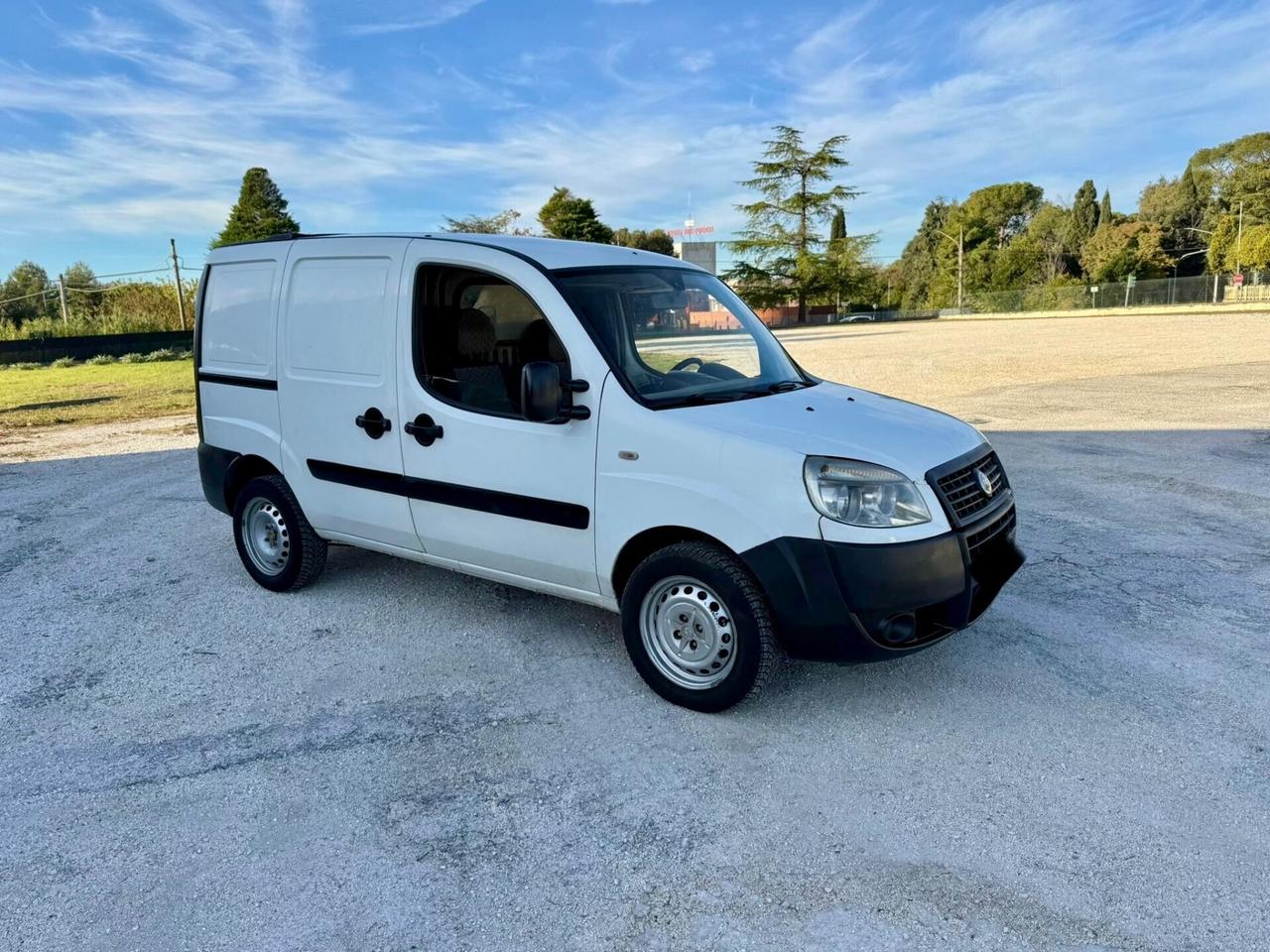 Furgone Fiat Doblò cargo 1.9 MJT 105 CV neopatentati