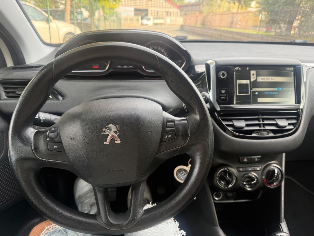 Peugeot 208 PureTech 82 5 porte Allure