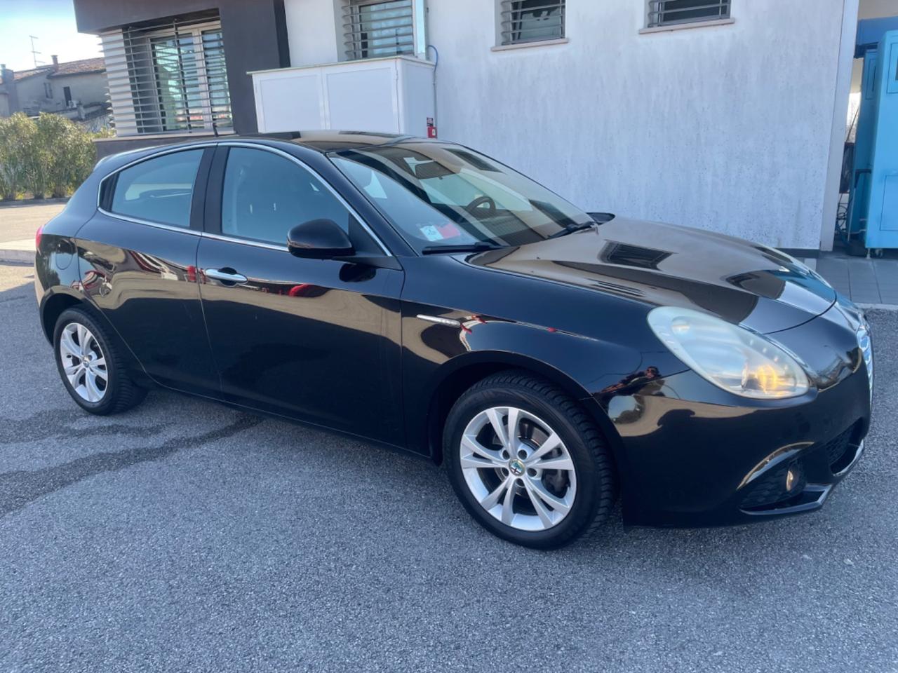 Alfa Romeo Giulietta 1.6 JTDm- 2013 X neo patentati