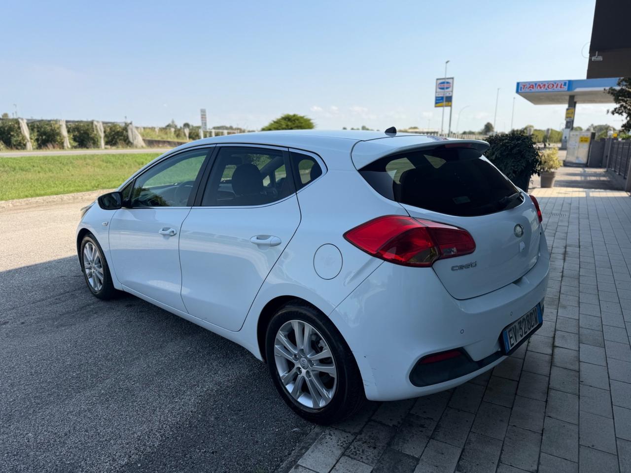 Kia Ceed cee'd 1.4 CRDi 5 porte Cool
