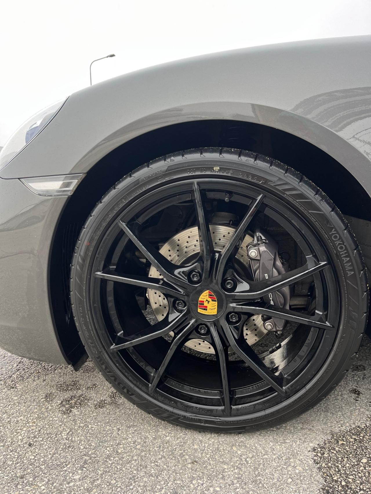 Porsche 718 Spyder Cayman 2.0