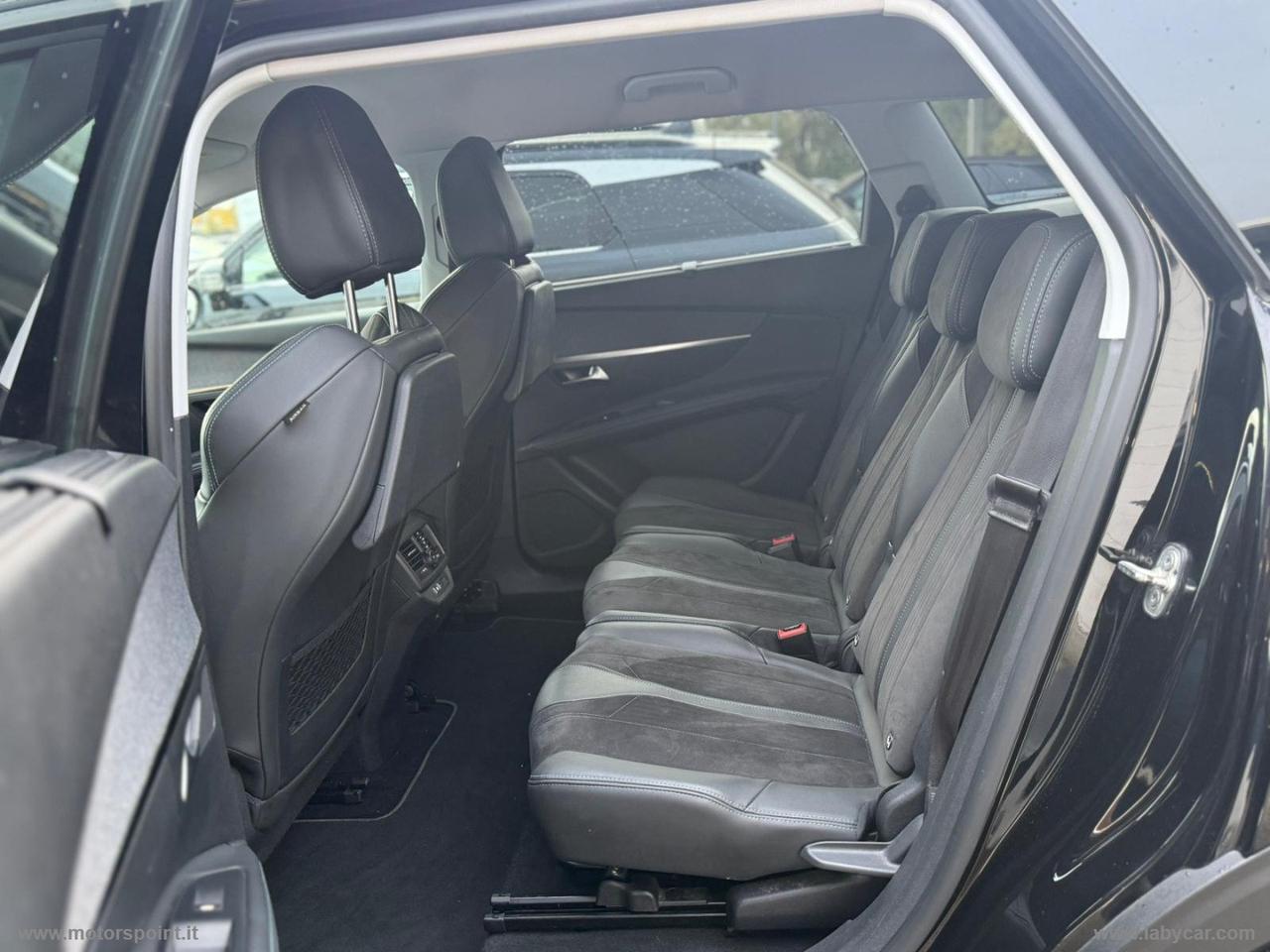 PEUGEOT 5008 BlueHDi 130 S&S EAT8 Crossway