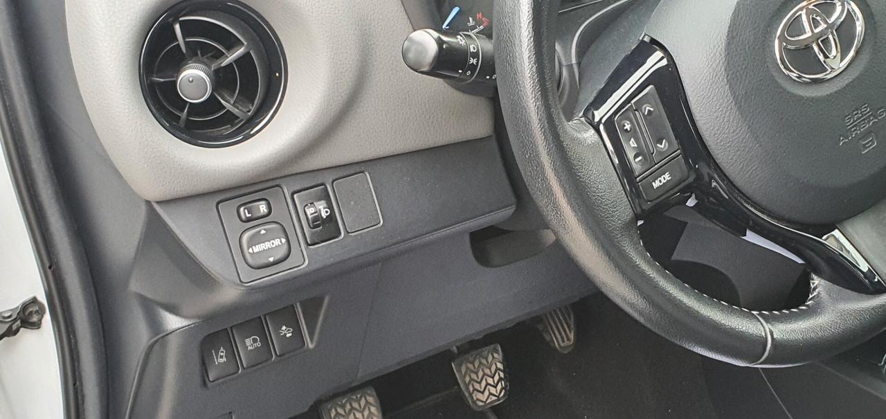 Toyota Yaris 1.0 5 porte Business