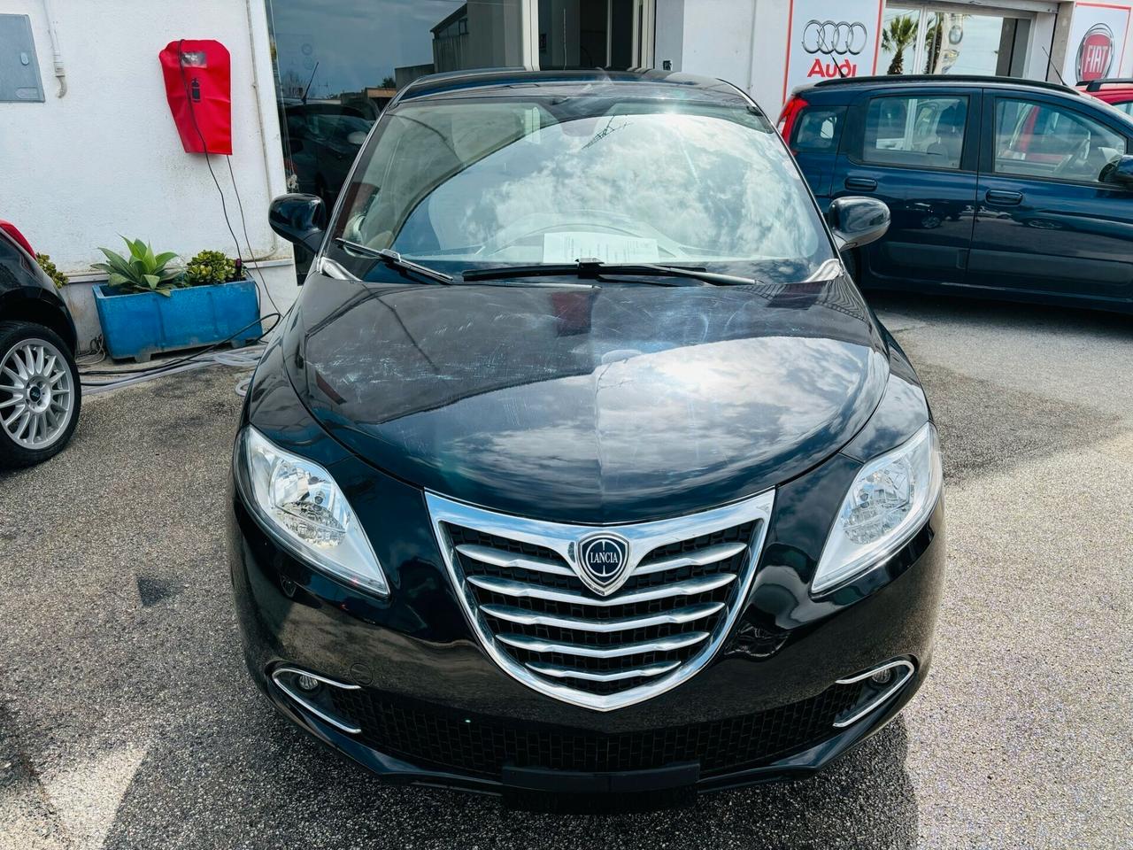 Lancia Ypsilon 1.2 69 CV 5 porte S&S Gold
