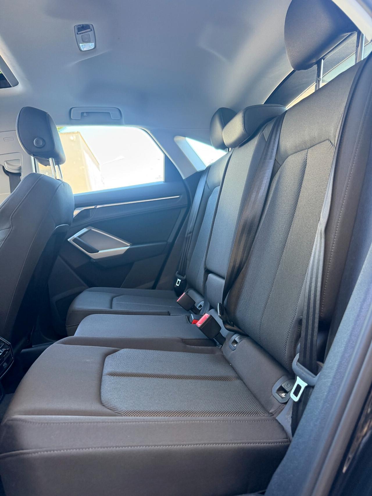 Audi Q3 SPB 35 2.0 tdi S line edition s-tronic TETTO APRIBILE,VIRTUAL COCKPIT,APPLE CARPLAY,TOTAL BLACK
