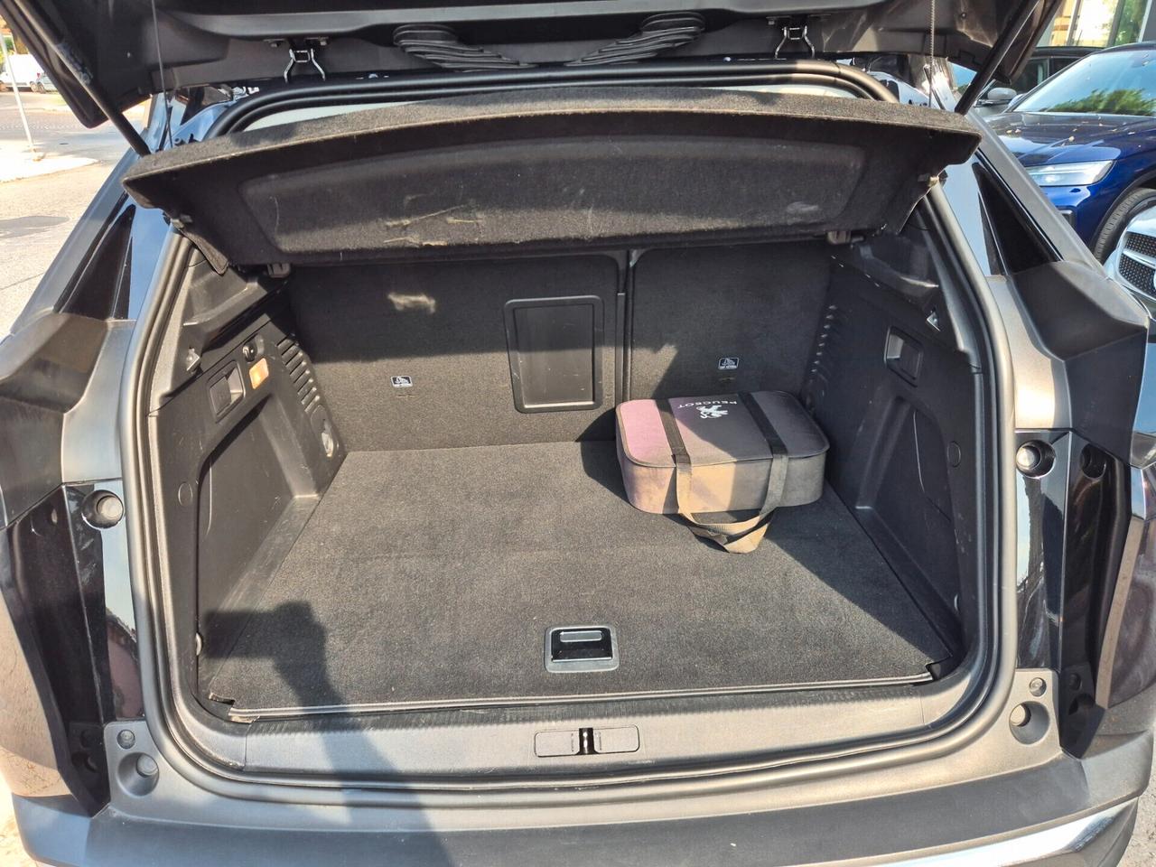 Peugeot 3008 Hybrid 225 e-EAT8 Allure Pack