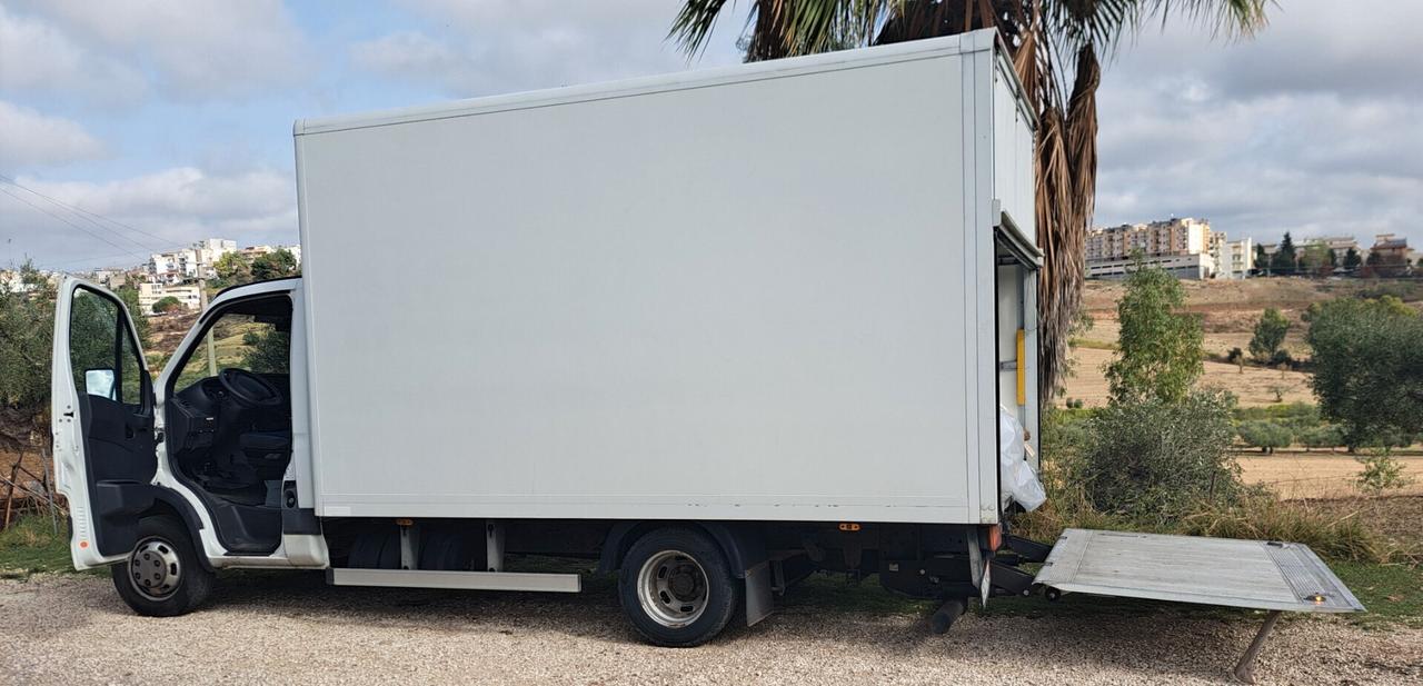 Iveco 35C13 PATENTE B PEDANA IDRAULICA