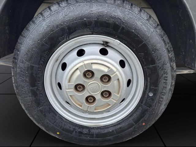FIAT Ducato 35 2.3 MJT 140CV L4 CENTINATO+TELONE-CRUISE-NAVI-