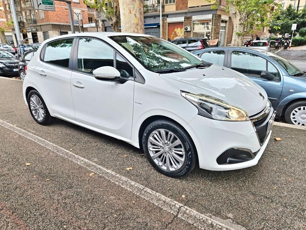 Peugeot 208 1.2 OK NEOPATENTATI EURO 6...