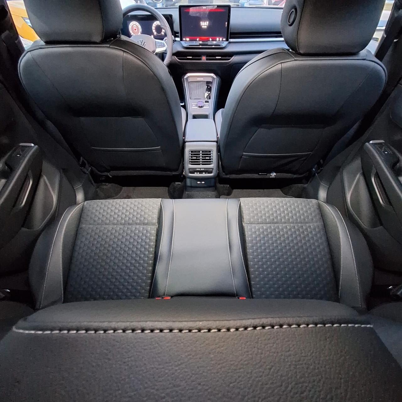 VOLKSWAGEN NEW T-ROC 1.5 eTSI R-LINE ACT 150CV DSG