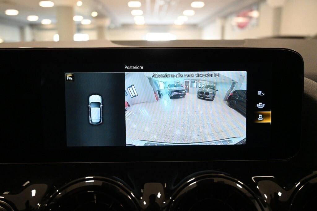 MERCEDES-BENZ GLA 180D 115CV AUTOMATIC BUSINESS SOLUTION ( NAVI PREMIUM - CRUISE - PARK ASSIST - TELECAMERA POST. )