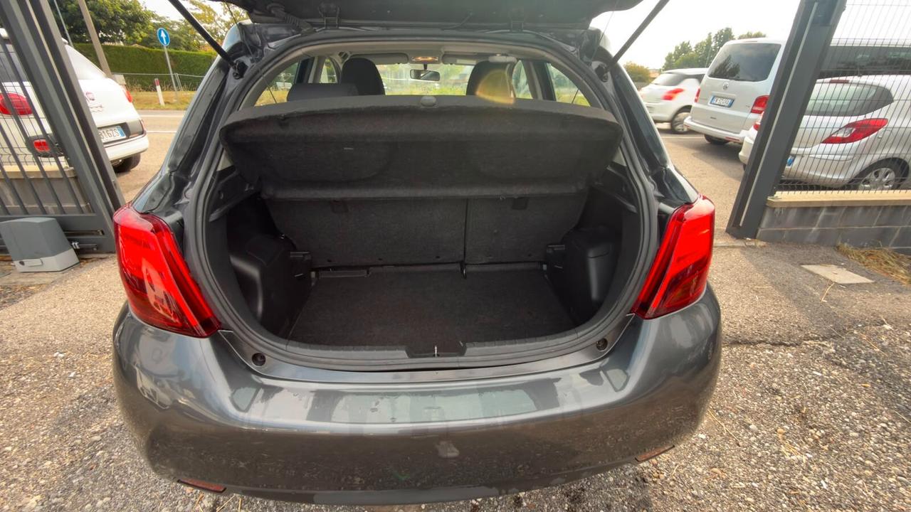 Toyota Yaris 1.0 5 porte Lounge