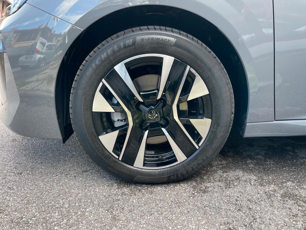 Peugeot 208 1.2 hybrid Allure 100cv e-dcs 6