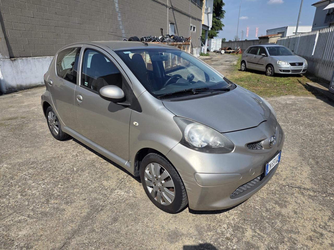 Toyota Aygo 1.0 12V VVT-i 5 porte