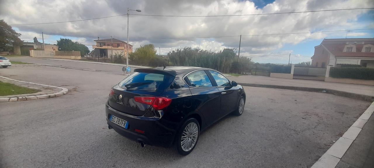 Alfa Romeo Giulietta 2.0 JTDm-2 140 CV Distinctive