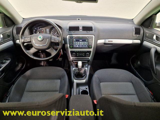 SKODA Octavia 1.8 TFSI 4x4 Wagon Scout
