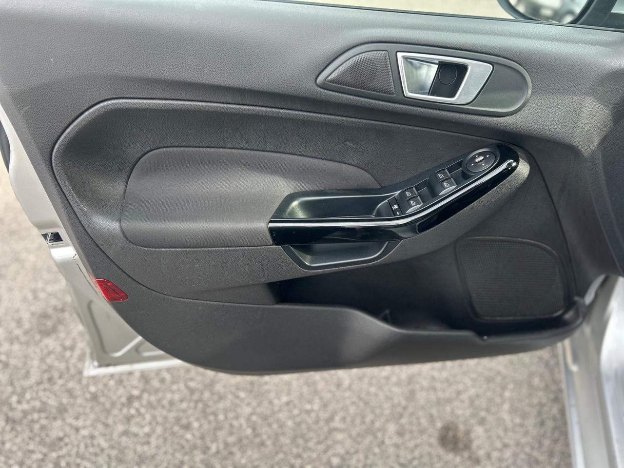 Ford Fiesta 1.5 TDCi 75CV Titanium