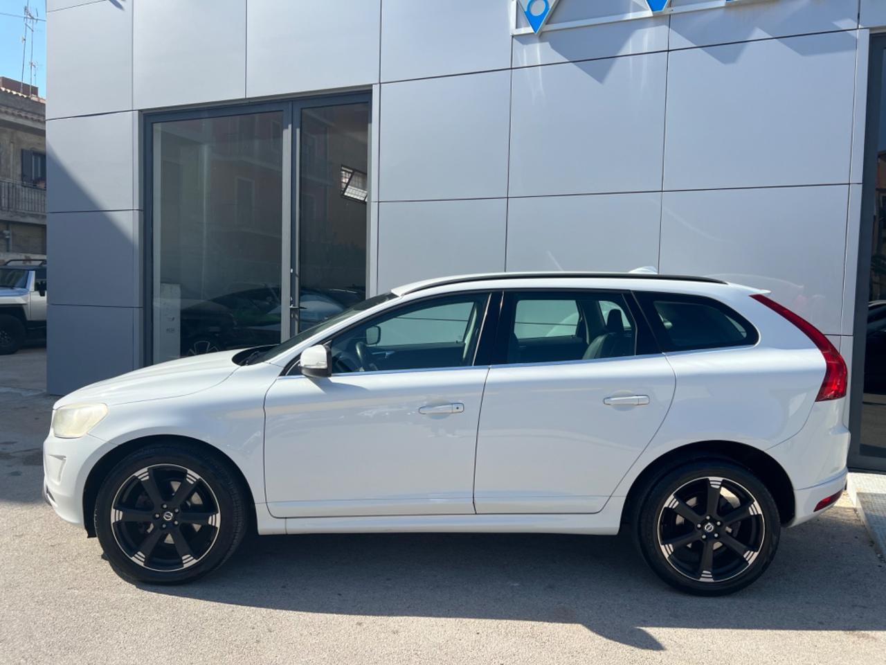 Volvo XC60 D4 AWD Geartronic Momentum - anno 2012 - km 230.000