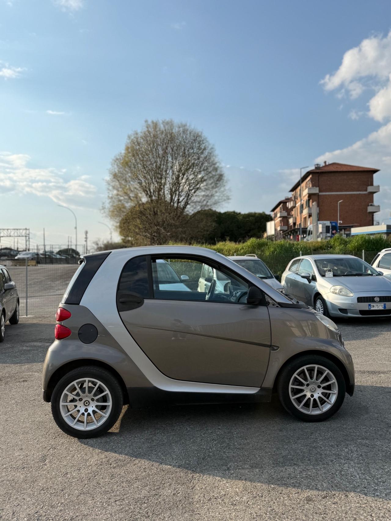 Smart ForTwo 1000 52 kW coupé pure