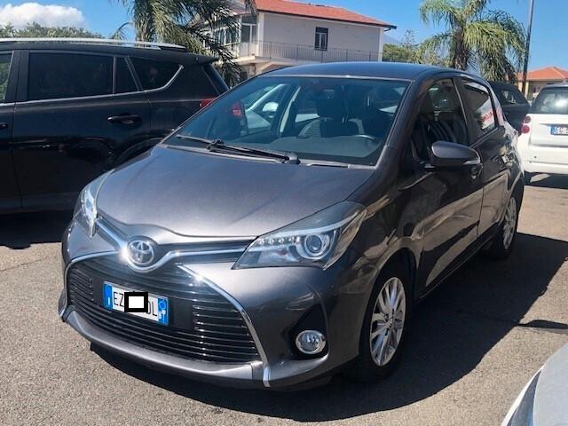 Toyota Yaris 1.4 D-4D 5 porte Lounge 2015