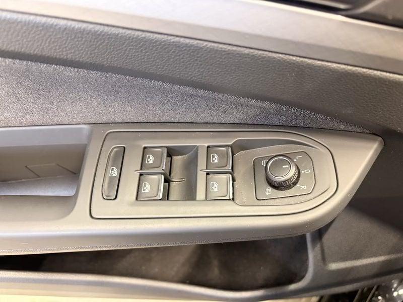 Volkswagen Golf Variant 1.5 eTSI ACT Life DSG Cockpit App Connect 16" Winter Pack