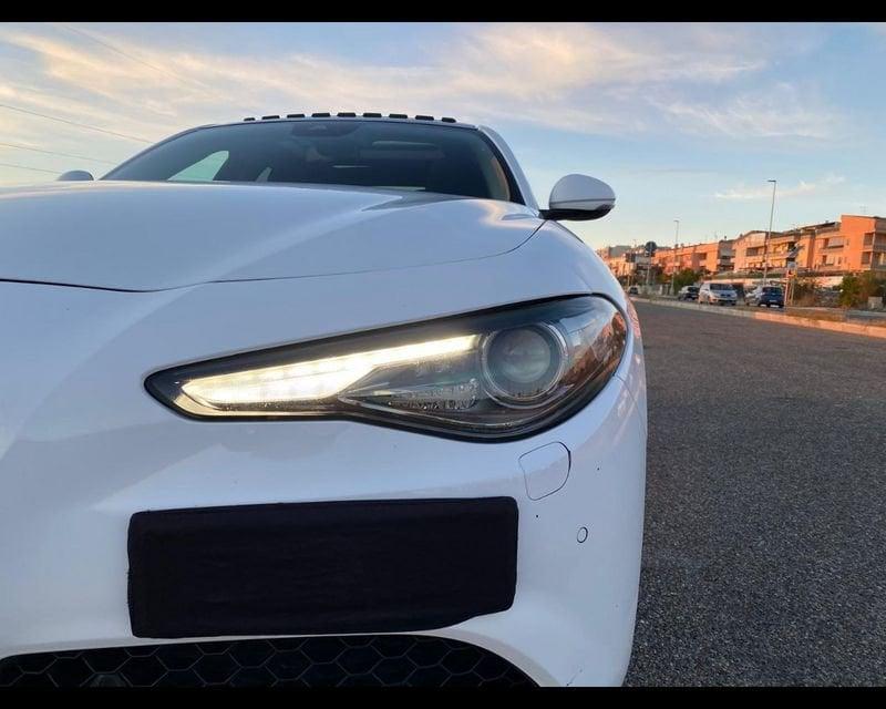 Alfa Romeo Giulia 2020 2.2 t Rosso Edizione 160cv auto