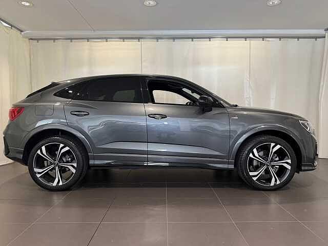 Audi Q3 SPB 35 TDI S tronic Identity Black