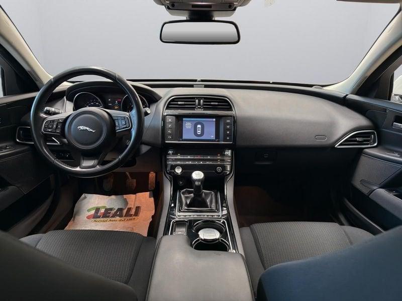 Jaguar XE JAGUAR XE 2.0 D 180cv 6m - PURE BUSINESS EDITION -