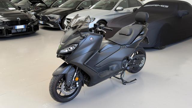 YAMAHA T Max 560