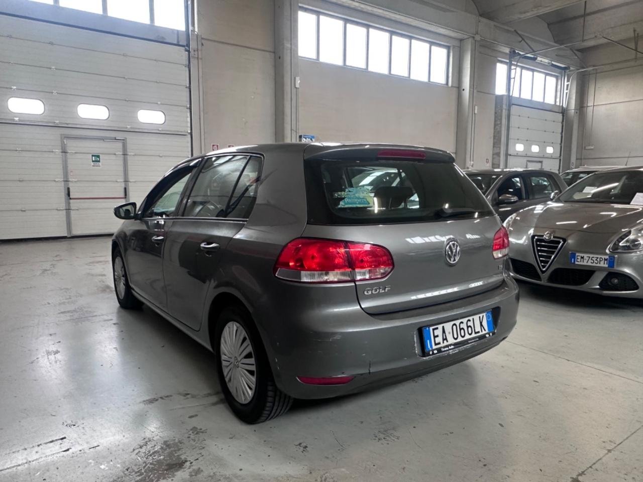 Volkswagen Golf 1.6 5p. Trendline BiFuel