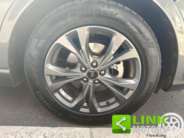 FORD Kuga 2.5 Full Hybrid 190 CVT 2WD ST-Line Design