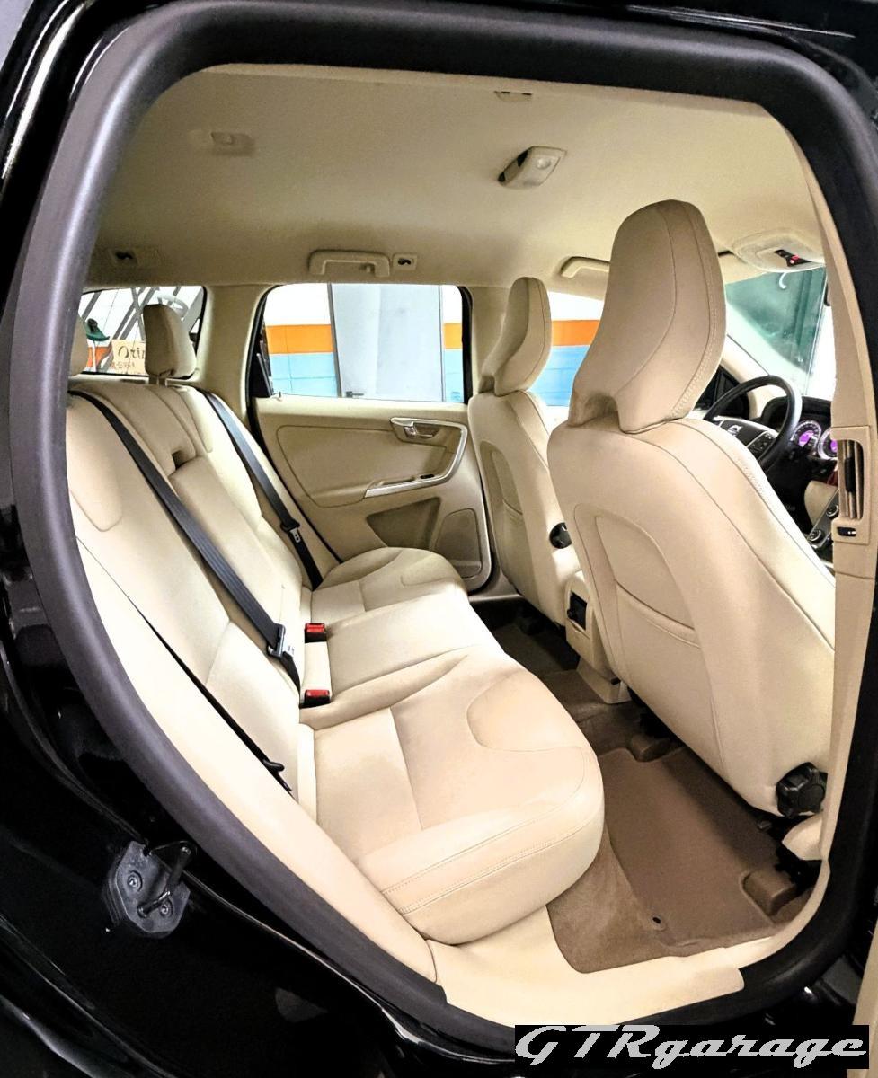 VOLVO - XC60 - D3 AWD Geartronic Momentum