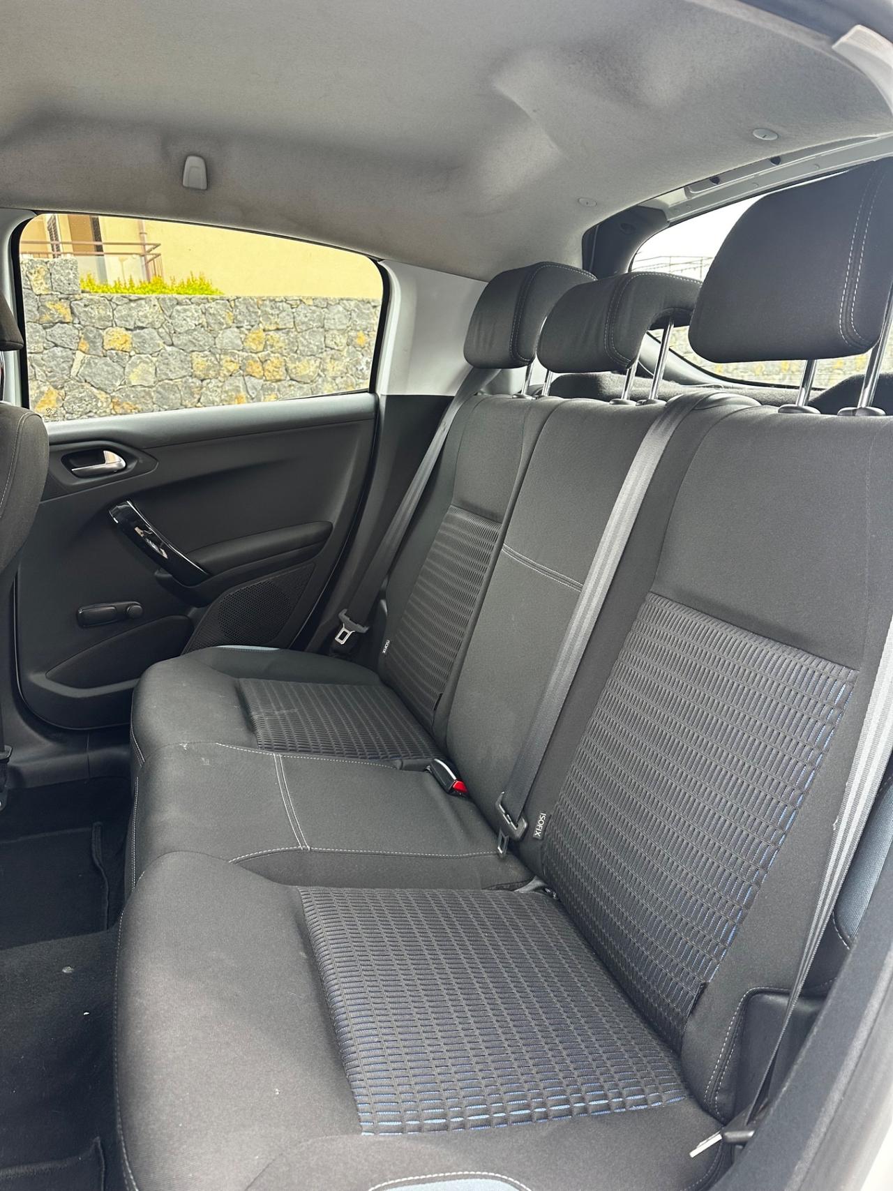 Peugeot 208 1.6 e-HDi 92 CV Stop&Start 5 porte Allure