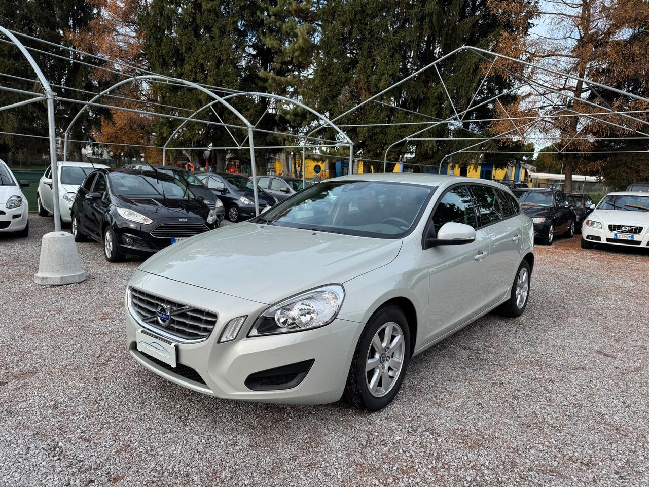 Volvo V60 T3 Momentum