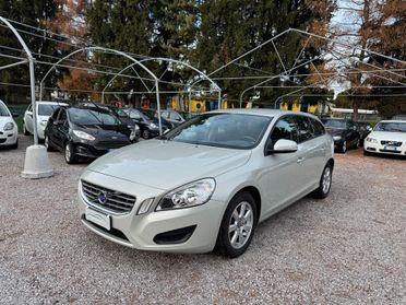 Volvo V60 T3 Momentum
