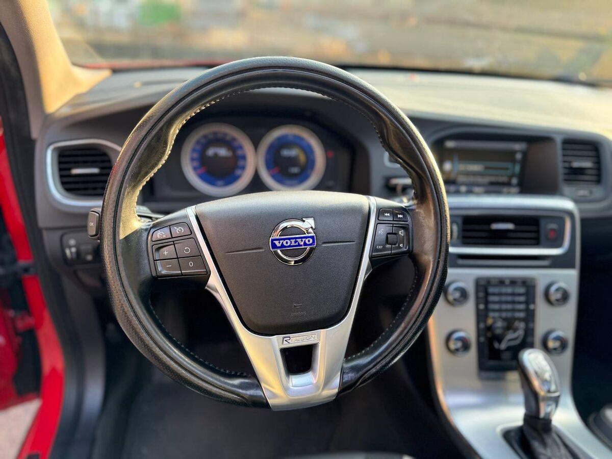 Volvo V60 2.0 d4 ved (d3) R-design geartronic