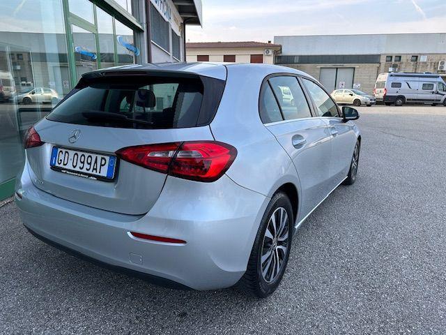 MERCEDES-BENZ A 180 Business