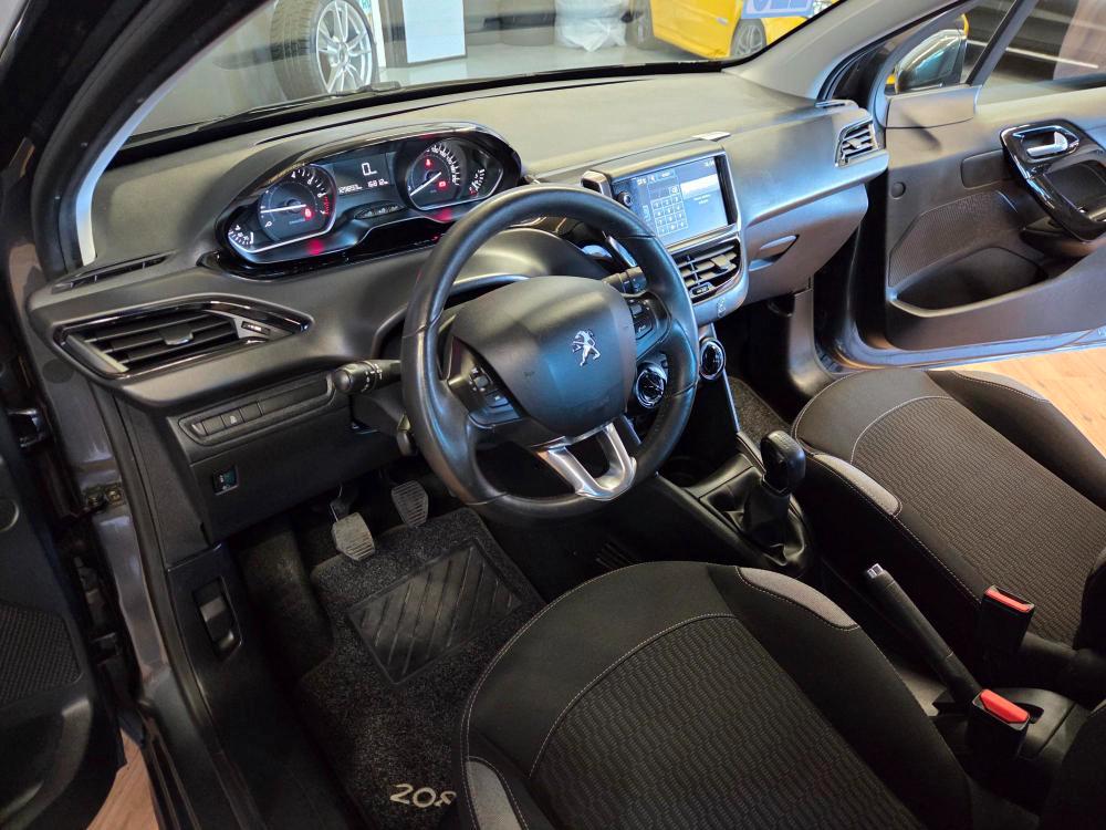 Peugeot 208 5 Porte 208 5p 1.2 puretech Active 82cv