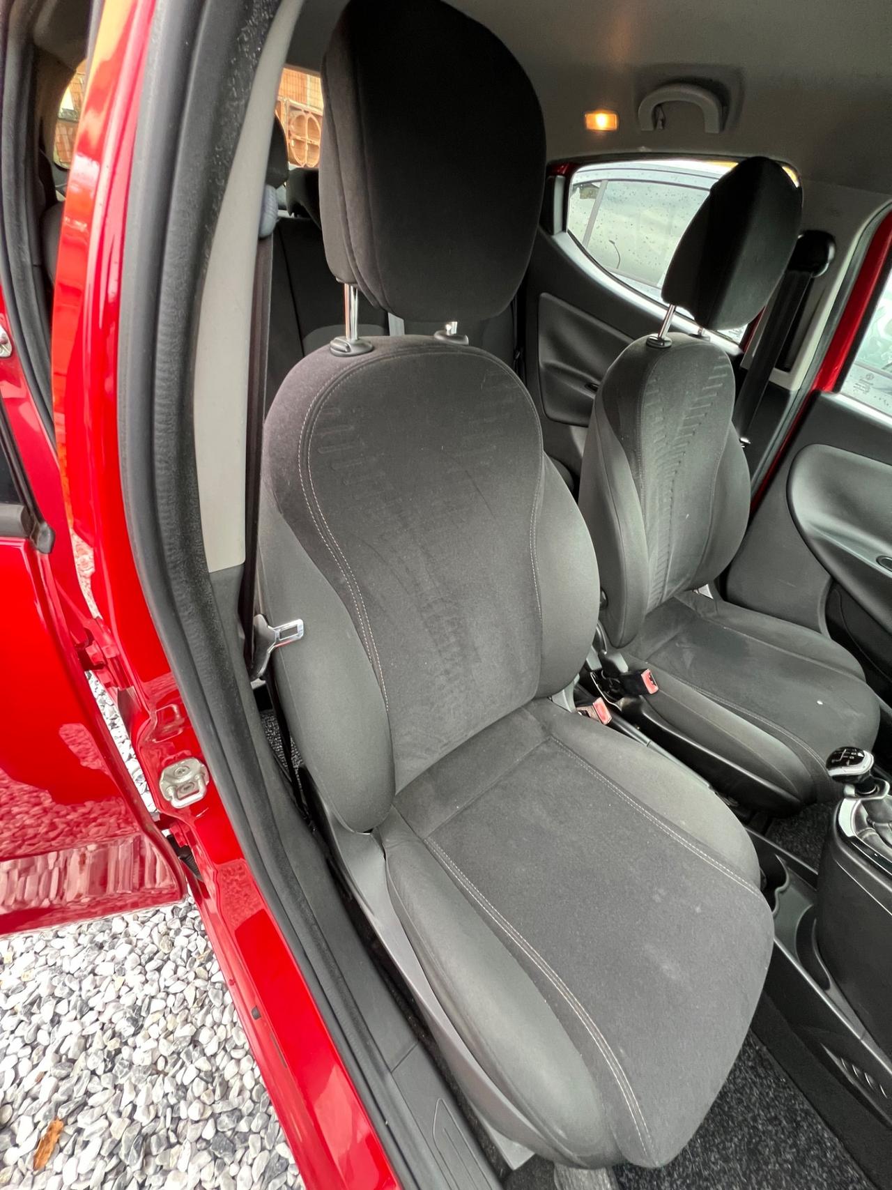 Lancia Ypsilon 1.2 69 CV 5 porte Platinum