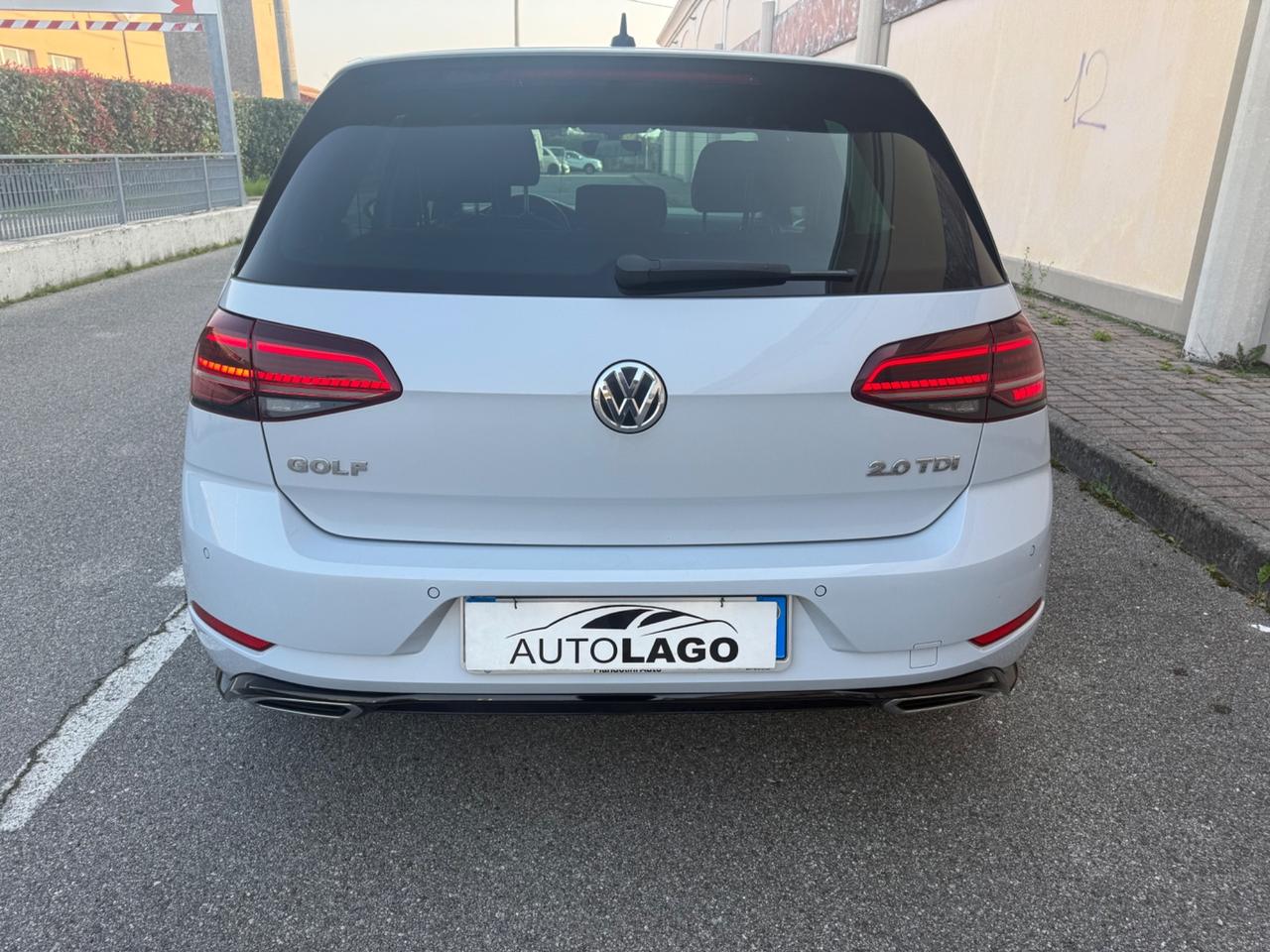 Volkswagen Golf 2.0 TDI DSG 5p. R-Line