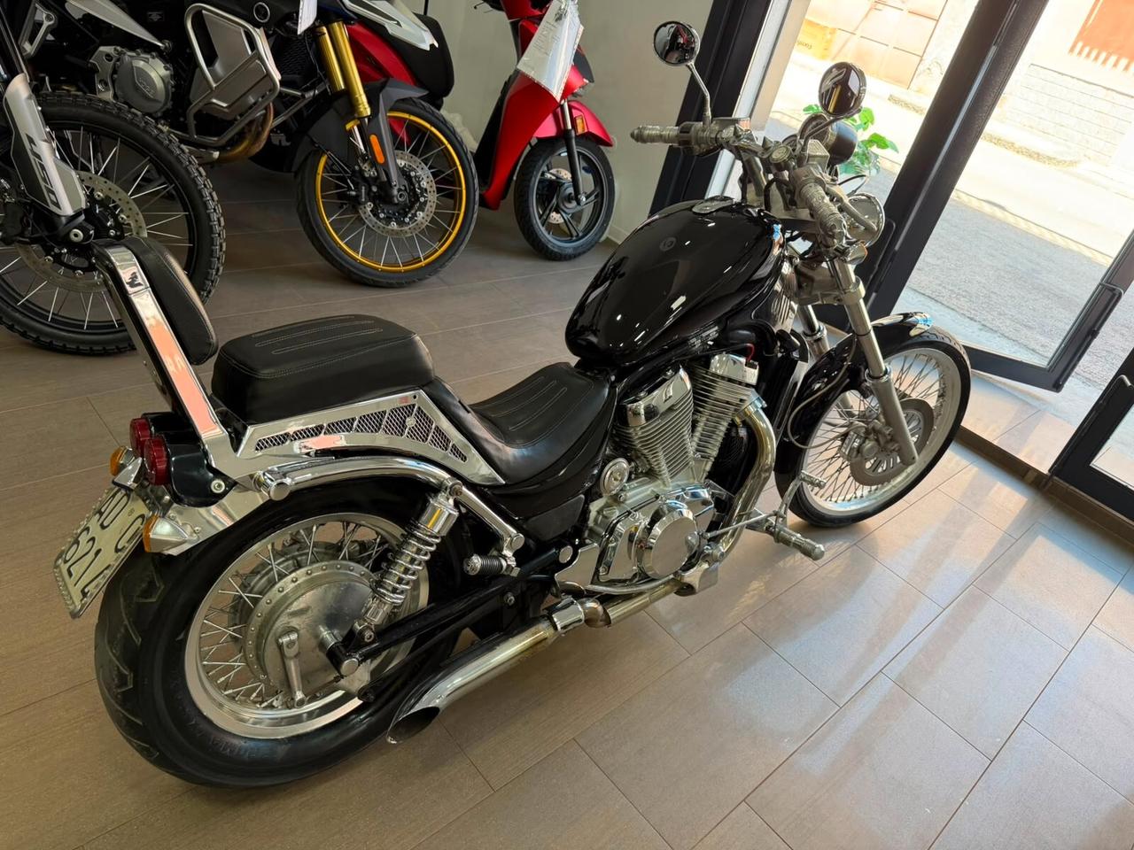 Suzuki Intruder 800