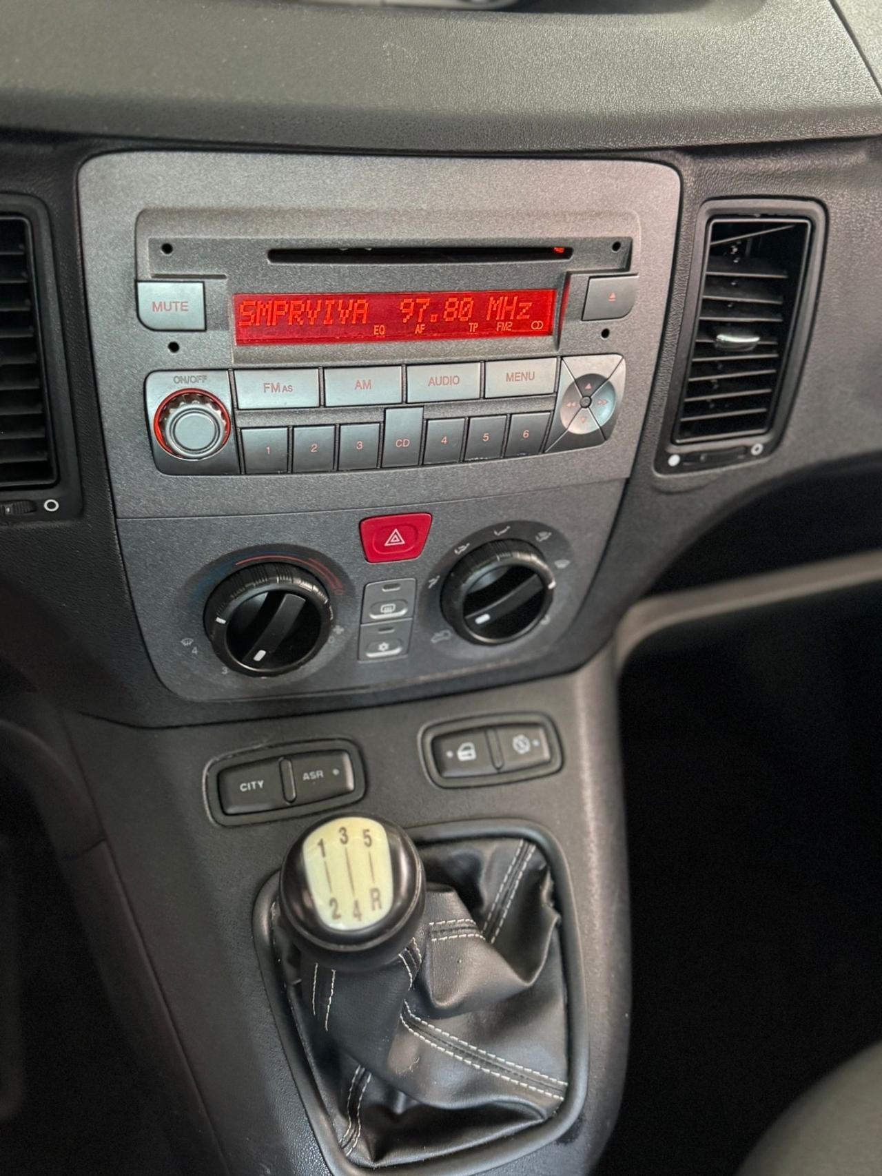 Lancia MUSA 1.3 Mjt 95 CV Gold SI NEOPATENTATI