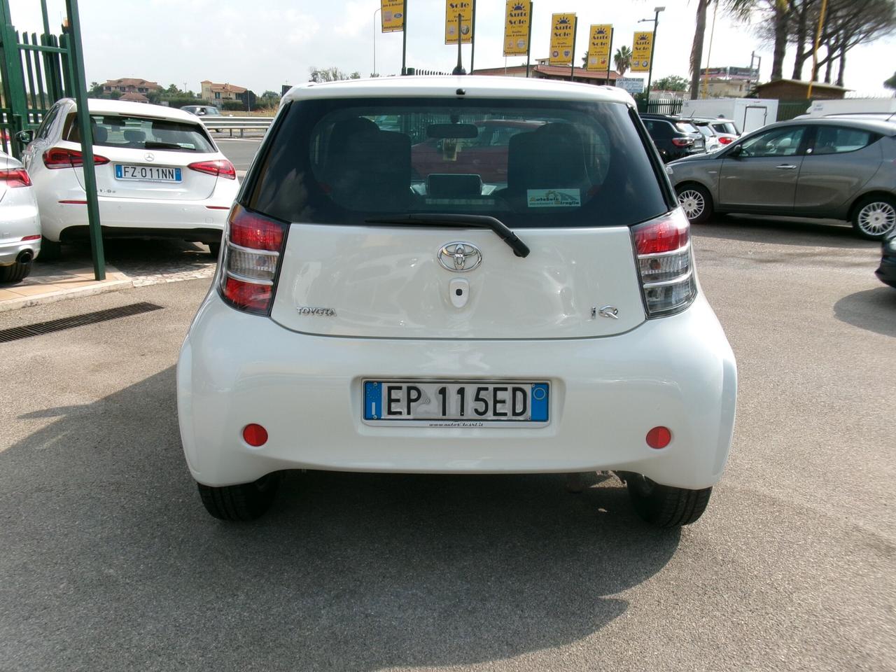 Toyota iQ 1.0 LOUNGE CVT AUTOMATICA NAVIGATORE *PERFETTA*
