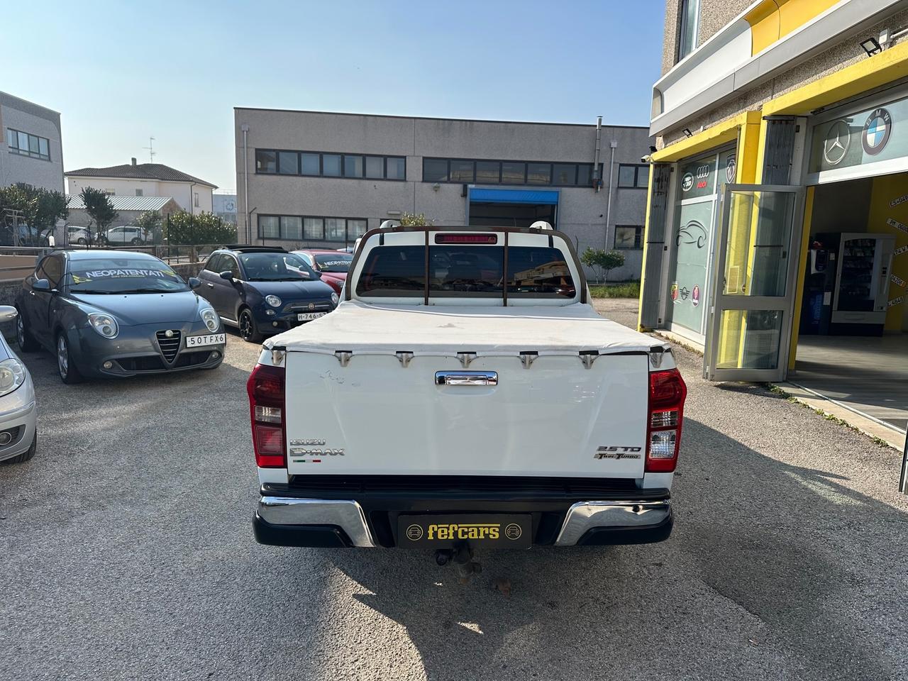 Isuzu D-Max 2.5 Space Cab Solar A/T 4WD