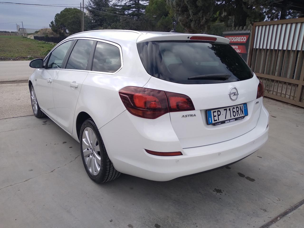 Opel Astra 1.7 CDTI 125CV Sports Tourer Cosmo