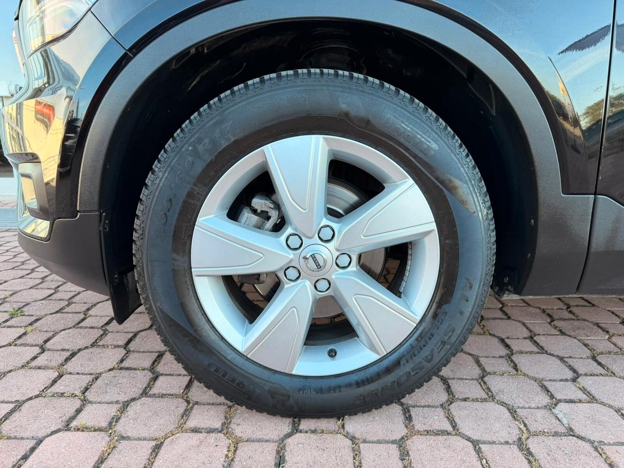 Volvo XC40 D3 Momentum Core
