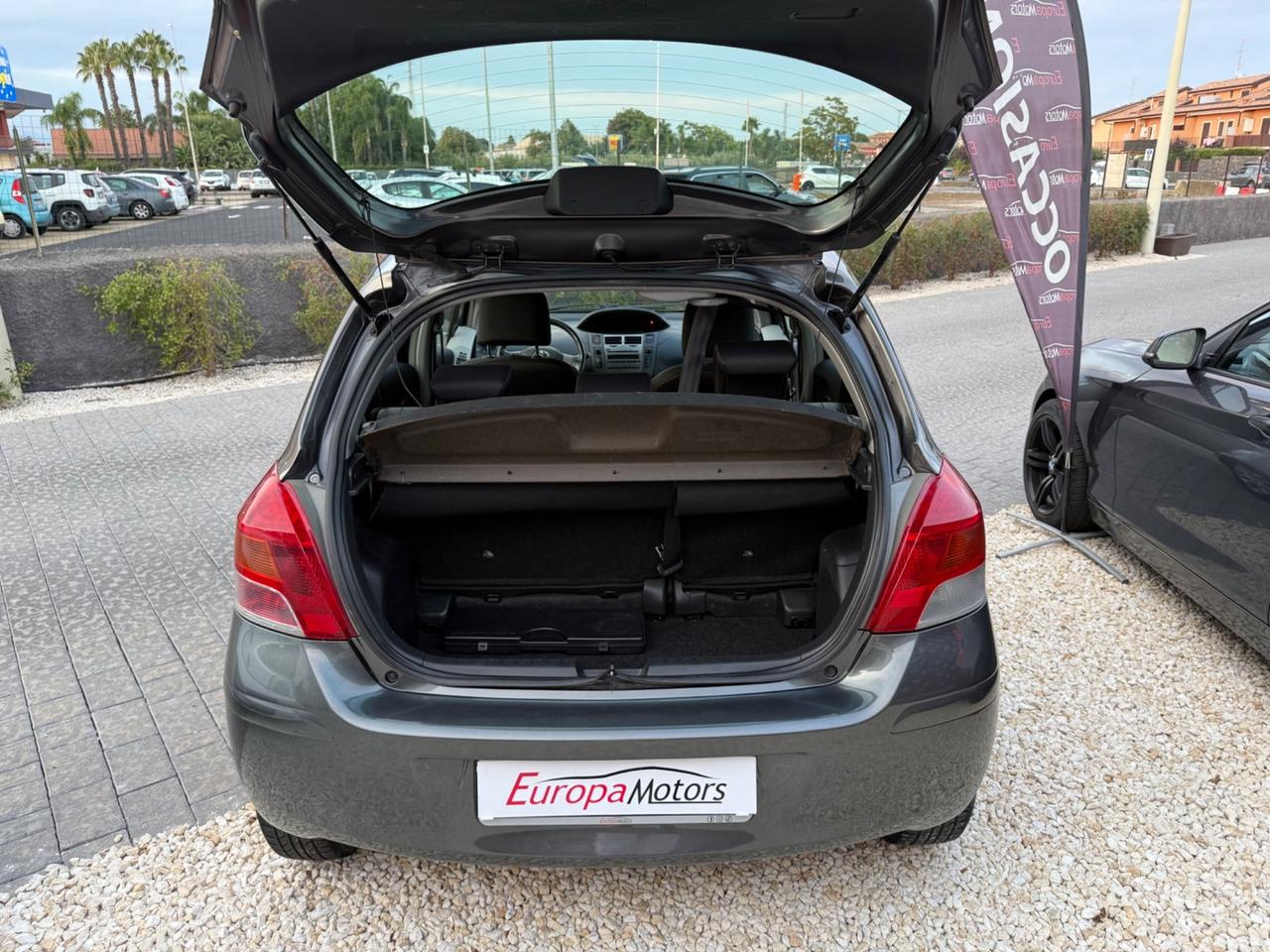 Toyota Yaris 1.0 5 Luxury Pack