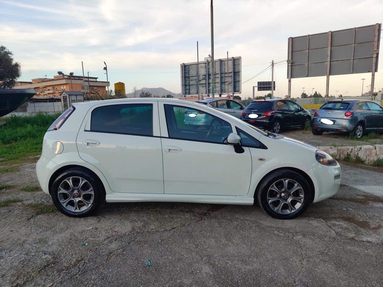 Fiat Punto 1.3 MJT II 85CV PASSAGGIO E 12 MESI GARANZIA