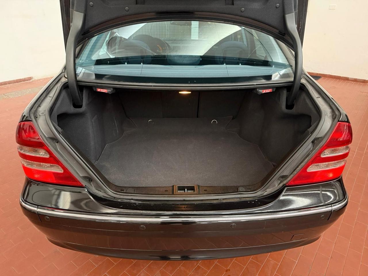 Mercedes C 220 CDI 143CV Avantgarde ok Neopatentati