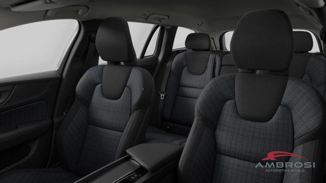 VOLVO V60 B4 Mild hybrid Benzina Core